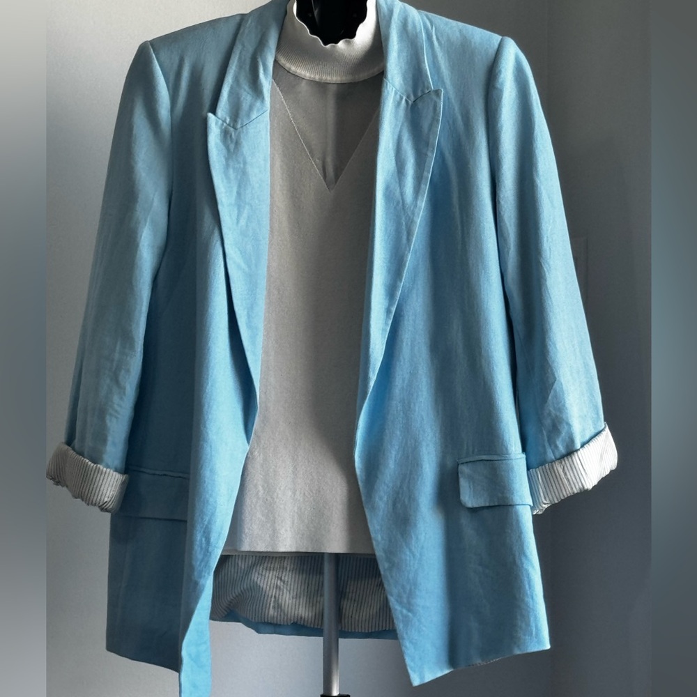 Tahari light blue blazer with striped accents